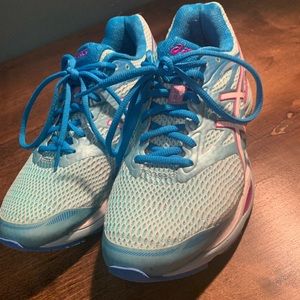 ASICS Gel-Cumulus 18 women’s sneakers